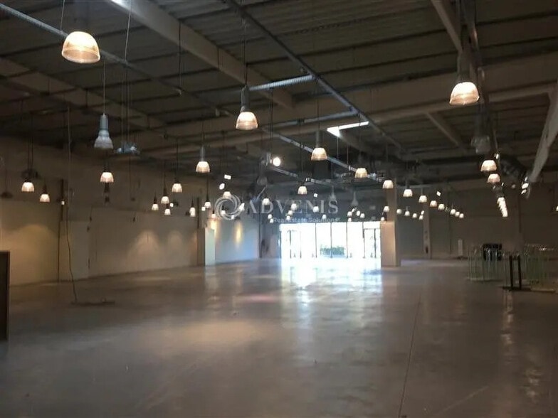 Local commercial dans Maurepas à louer - Photo intérieure – Image 1 sur 7