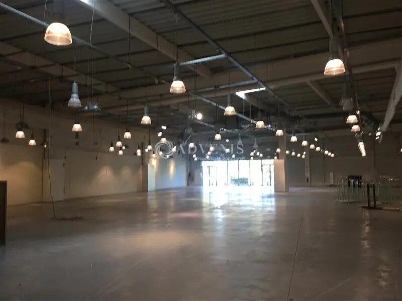 Local commercial dans Maurepas à louer Photo intérieure– Image 1 sur 8