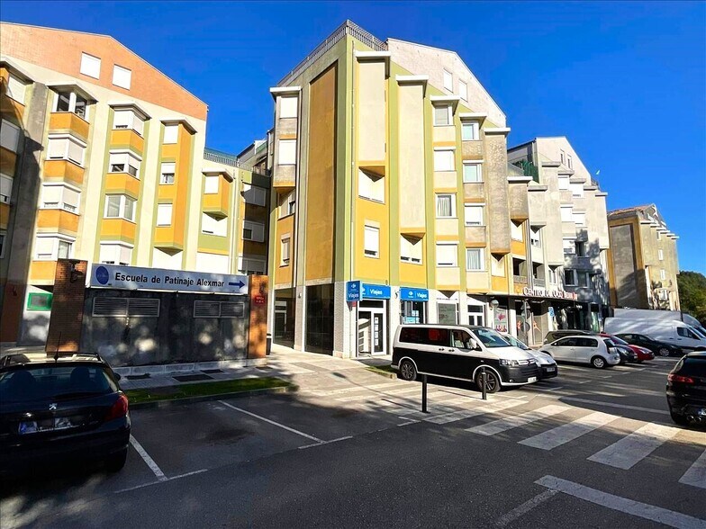 Calle Respuela, Santa Cruz de Bezana, Cantabria à vendre - Photo de l’immeuble – Image 2 sur 24