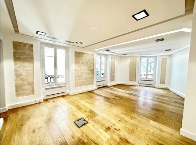 Plus de détails pour Bureau à louer