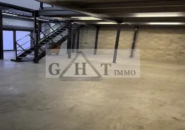 Industriel/Logistique dans Villeneuve-la-Garenne à louer Photo intérieure– Image 1 sur 4