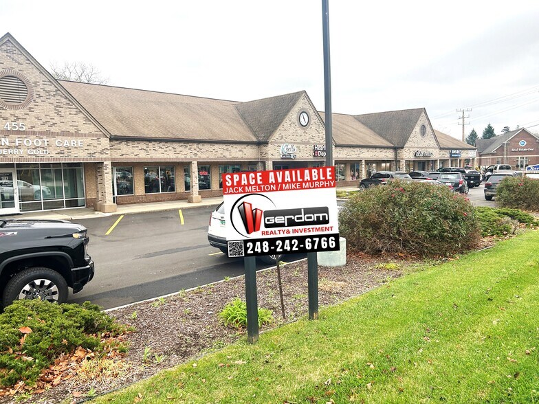 455 E Grand River Ave, Brighton, MI à louer - Photo de l’immeuble – Image 2 sur 23