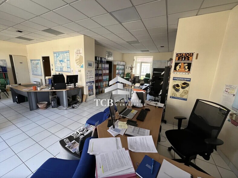 Local commercial dans Nantes à louer - Photo de l’immeuble – Image 1 sur 3