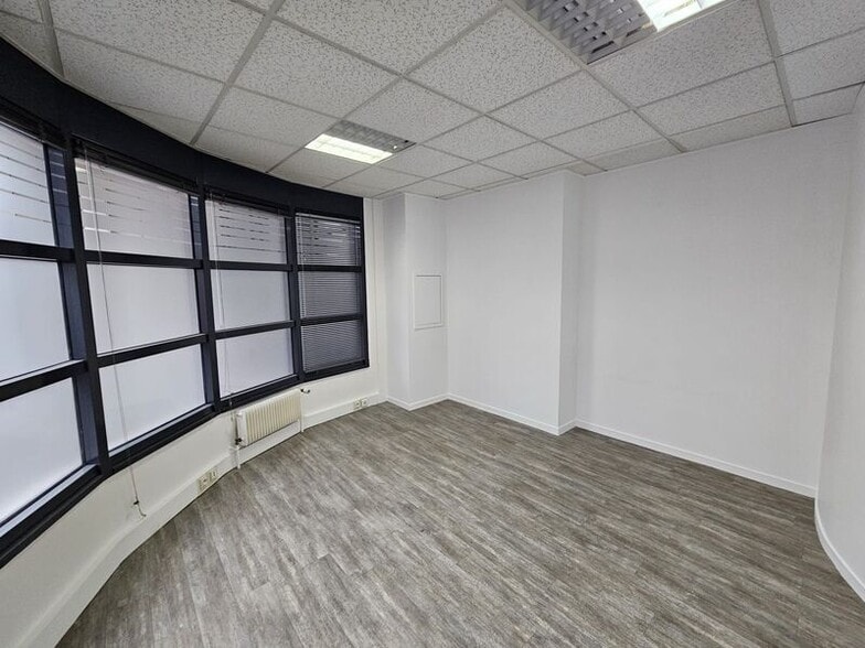 Local commercial dans Boulogne-Billancourt à louer - Photo intérieure – Image 3 sur 7