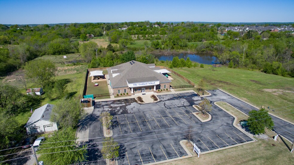 11302 S Elm St, Jenks, OK à louer - Photo de l’immeuble – Image 2 sur 5
