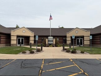 Plus de détails pour 2555-2565 E Calumet St, Appleton, WI - Bureau à louer