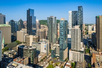 435 Boul René-Lévesque O, Montréal, QC - Vue aérienne  vue de carte