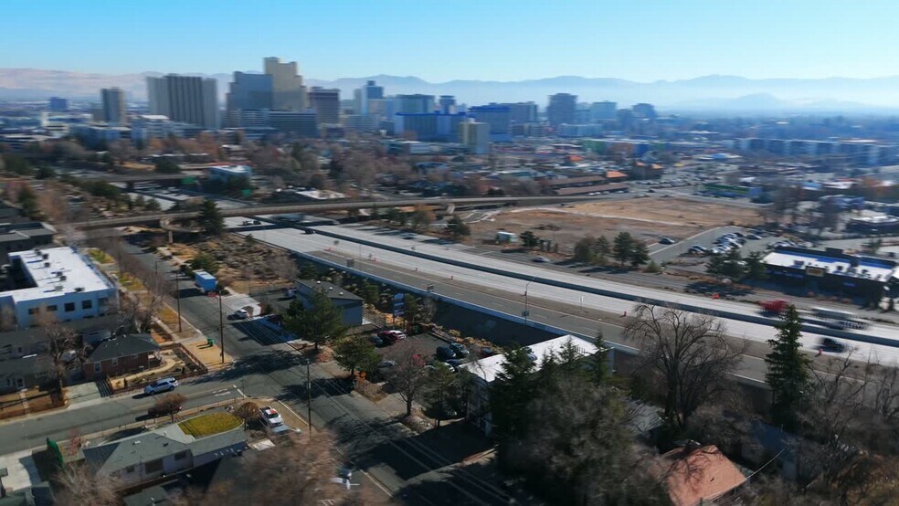 904 W 7th St, Reno, NV à vendre - Vidéo sur l’annonce professionnelle – Image 2 sur 16
