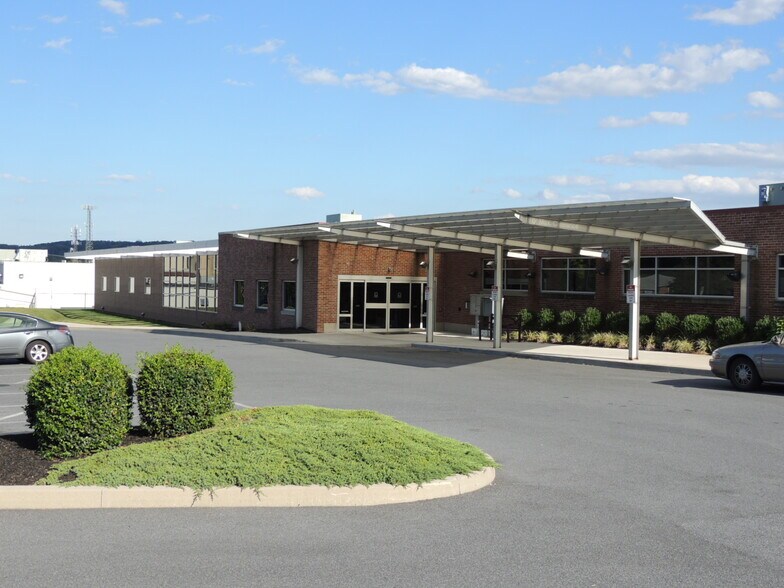 1600 Sixth Ave, York, PA à louer - Photo de l’immeuble – Image 2 sur 13