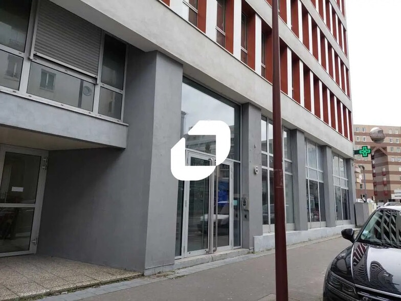 6 Avenue Gustave Eiffel, Montigny-le-Bretonneux à louer - Photo de l’immeuble – Image 3 sur 18