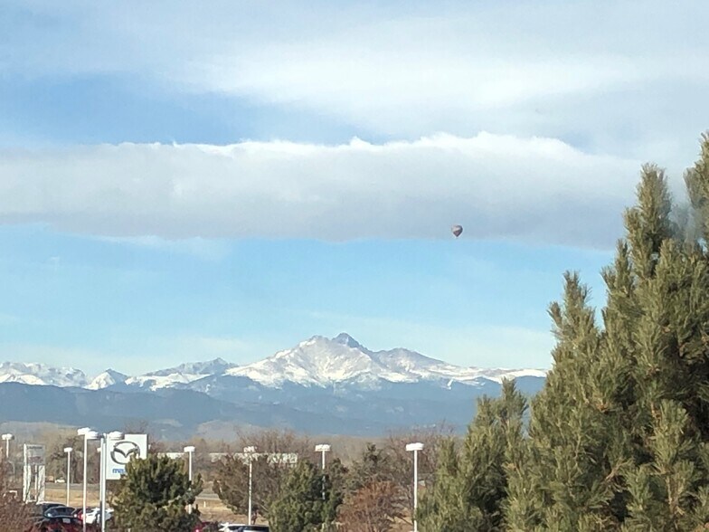 1567 Vista View Dr, Longmont, CO à vendre - Photo de l’immeuble – Image 2 sur 32