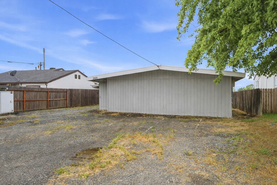 2605 Albatross Way, Sacramento, CA à vendre - Photo de l’immeuble – Image 3 sur 60