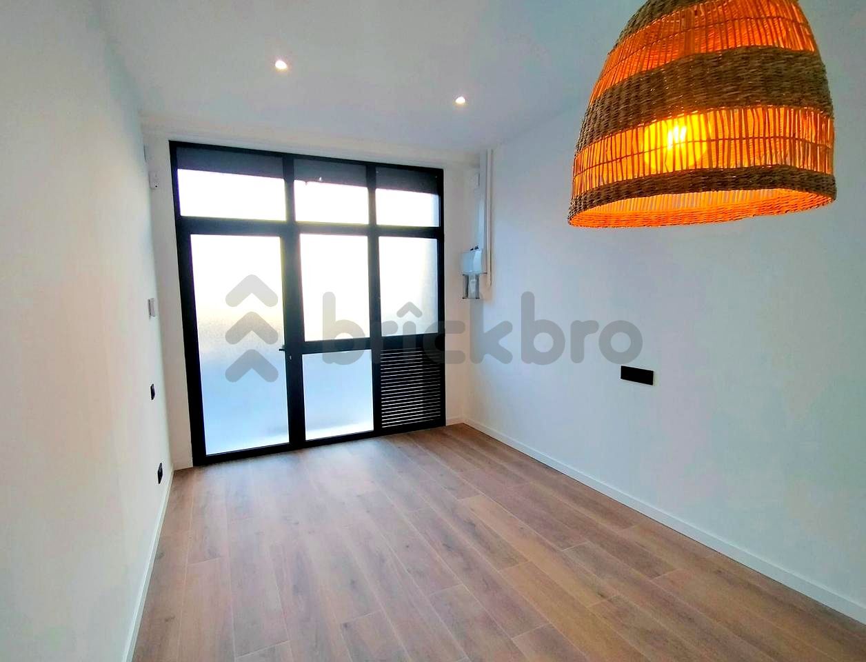 Immeuble residentiel dans Barcelone, Barcelona à vendre Photo intérieure– Image 1 sur 5