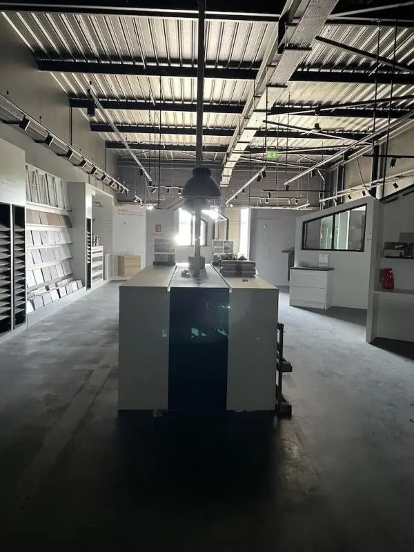 Local d’activités dans Biganos à louer Photo intérieure– Image 1 sur 9