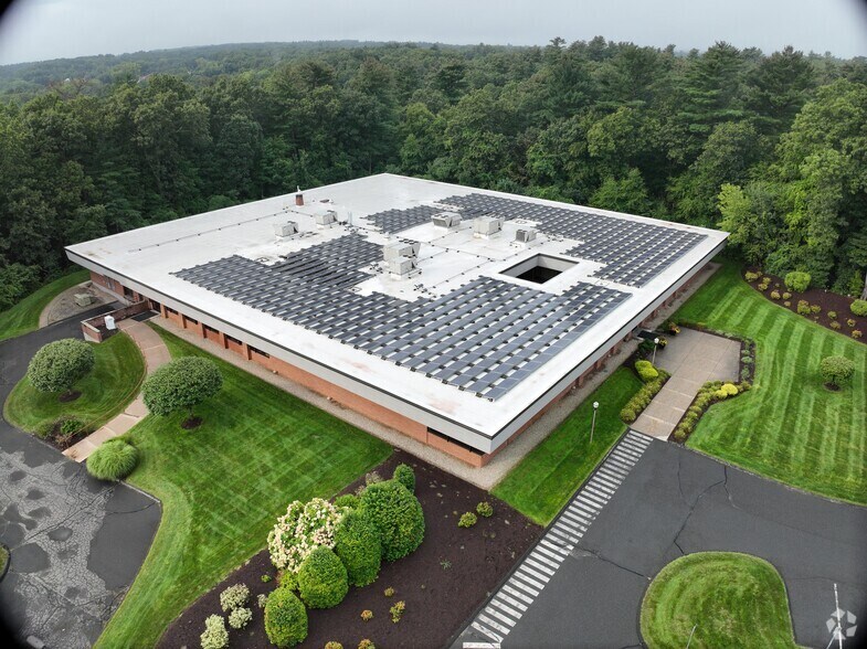 38 Security Dr, Avon, CT à louer – Image 2 sur 8