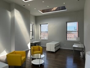 12 W Madison St, Baltimore, MD à louer Photo de l’immeuble– Image 2 sur 4