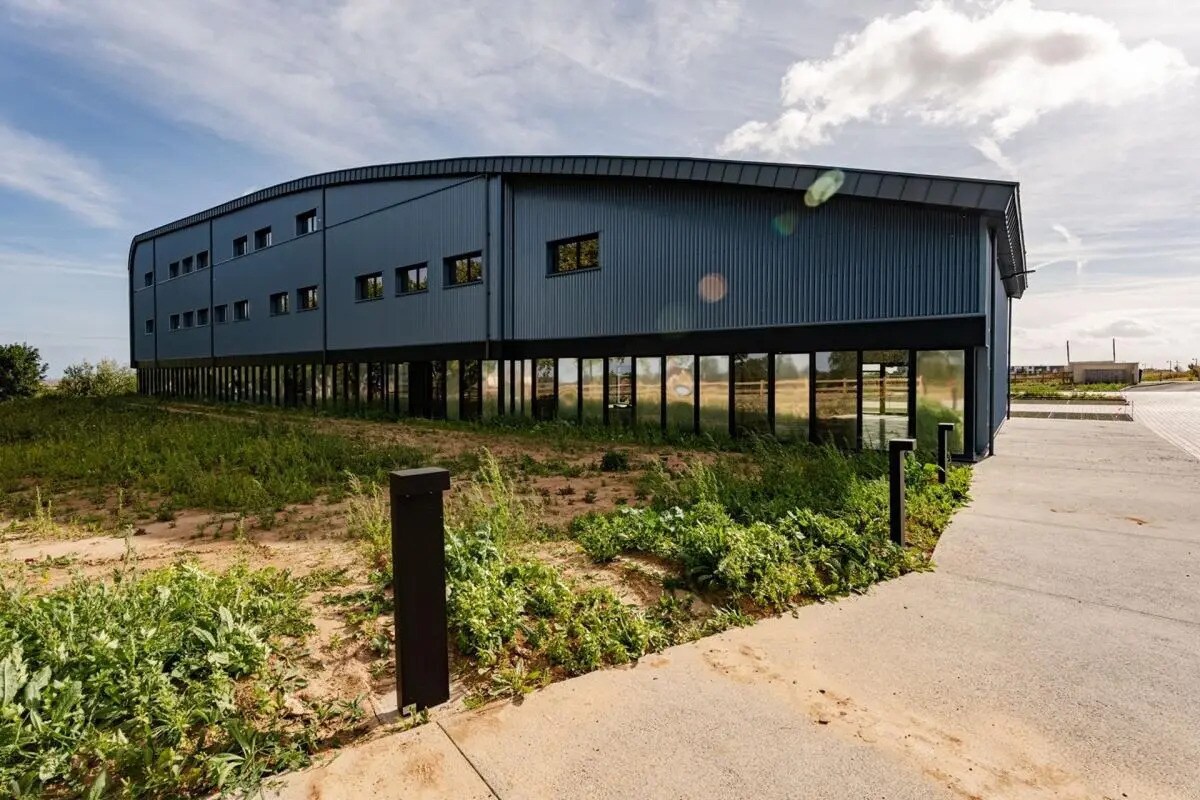 Bureau dans DOUVRES-LA-DÉLIVRANDE à vendre Photo de l’immeuble– Image 1 sur 10