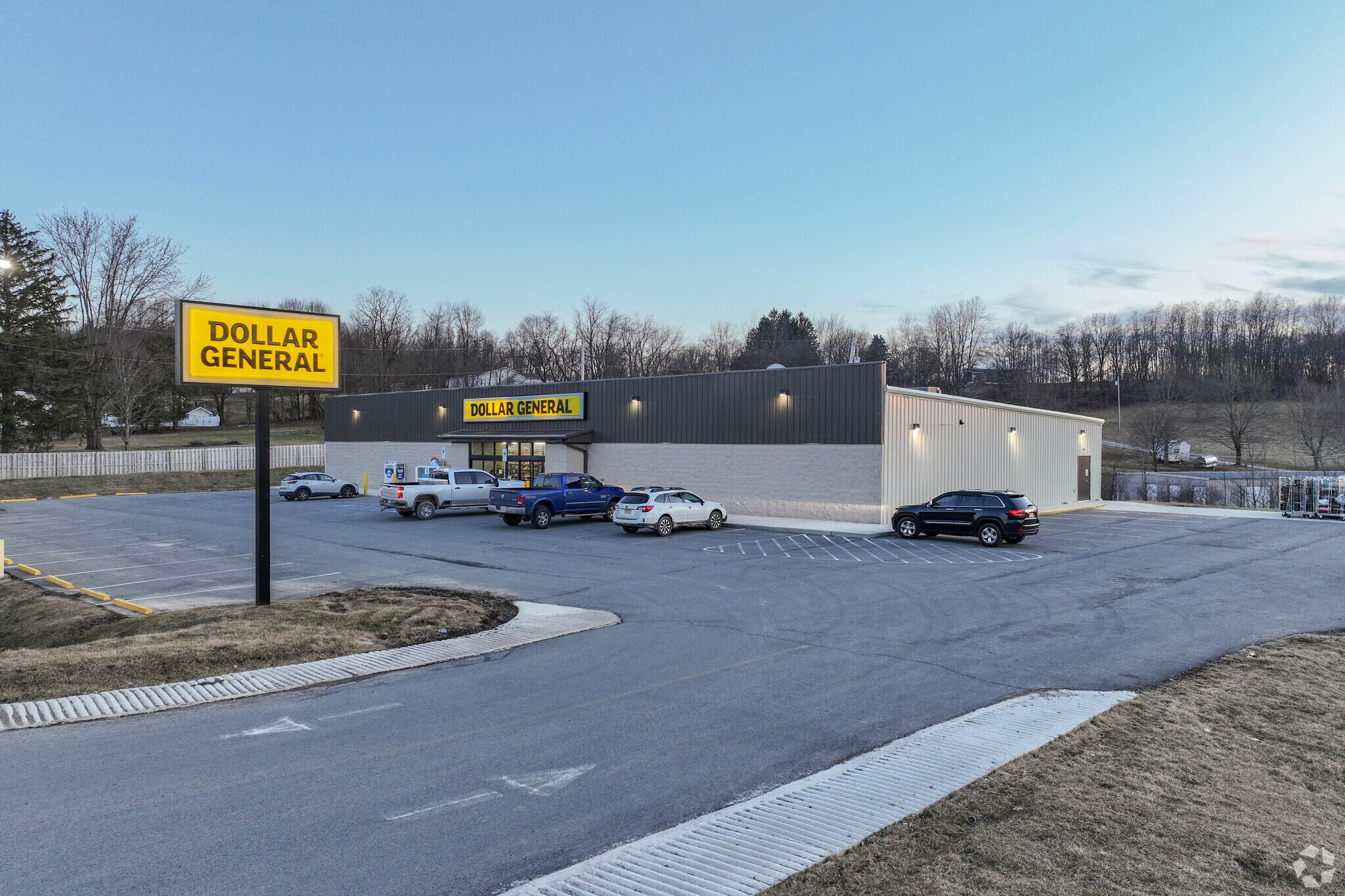 13071 US Route 422 --Dollar General 2022, Kittanning, PA à vendre Photo principale– Image 1 sur 5
