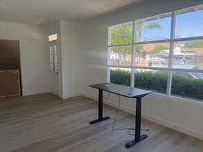 1703-1711 S California Ave, Monrovia, CA à louer Photo intérieure– Image 1 sur 16