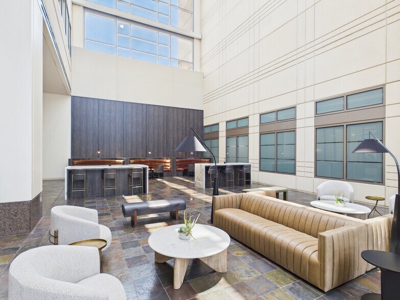 12400 Coit Rd, Dallas, TX à louer - Photo de l’immeuble – Image 2 sur 56