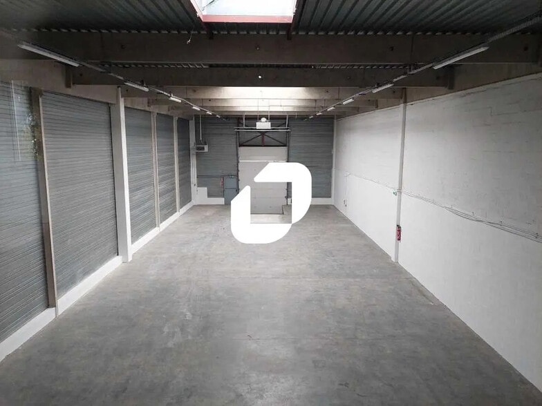 36 Rue Des Osiers, Coignières à louer - Photo de l’immeuble – Image 3 sur 14