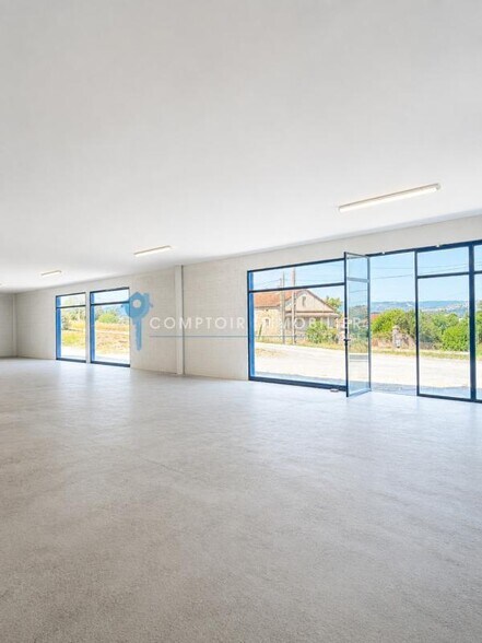 Local commercial dans Saint Sernin à vendre - Photo intérieure – Image 3 sur 5