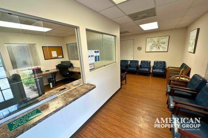 7013 S Tamiami Trl, Sarasota, FL à vendre - Photo de l’immeuble – Image 2 sur 14