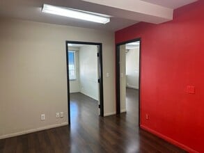 2102-2116 Wilshire Blvd, Santa Monica, CA à louer Photo intérieure– Image 2 sur 6