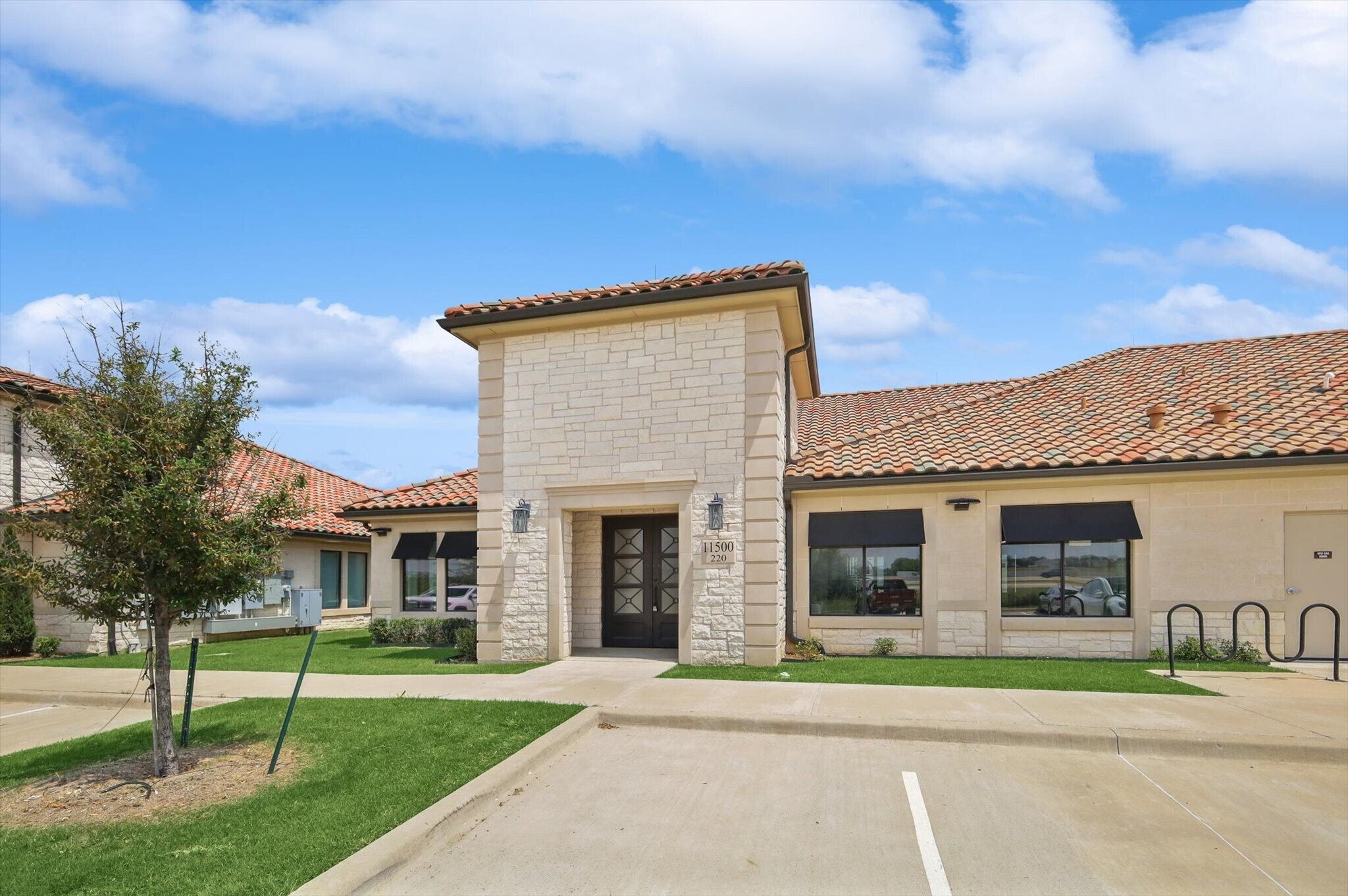 11500 State Highway 121, Frisco, TX à louer Photo de l’immeuble– Image 1 sur 9