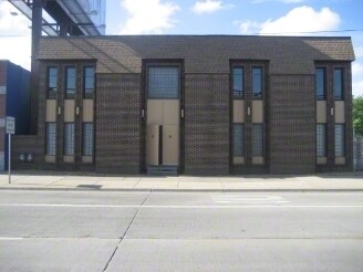 15933 W 8 Mile Rd, Detroit, MI à vendre - Photo principale – Image 1 sur 1