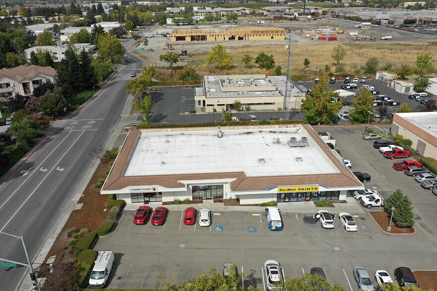320-480 Rohnert Park Expy, Rohnert Park, CA à louer - Photo de l’immeuble – Image 2 sur 6