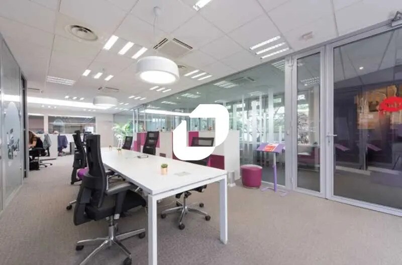 Bureau dans Neuilly-sur-Seine à louer - Photo de l’immeuble – Image 3 sur 11