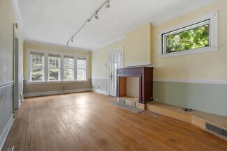 Plus de détails pour 8525 S Euclid Ave, Chicago, IL - Local d'activités à louer