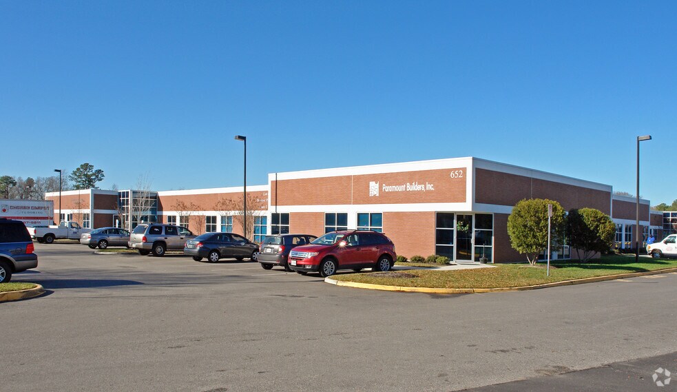 652 Independence Pky, Chesapeake, VA à vendre - Photo principale – Image 2 sur 2