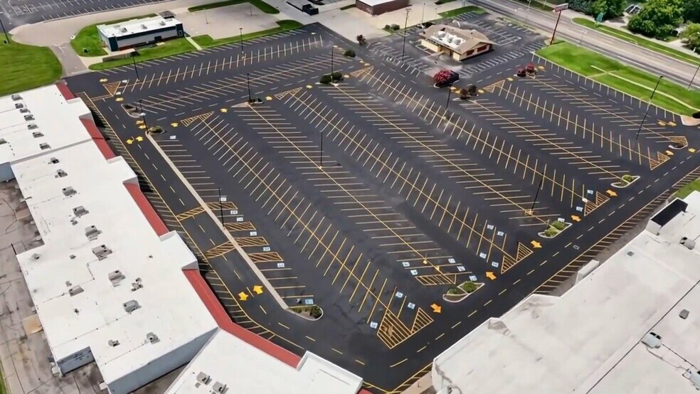 2480 US Highway 41 N, Henderson, KY à louer - Vidéo sur l’annonce professionnelle – Image 2 sur 14
