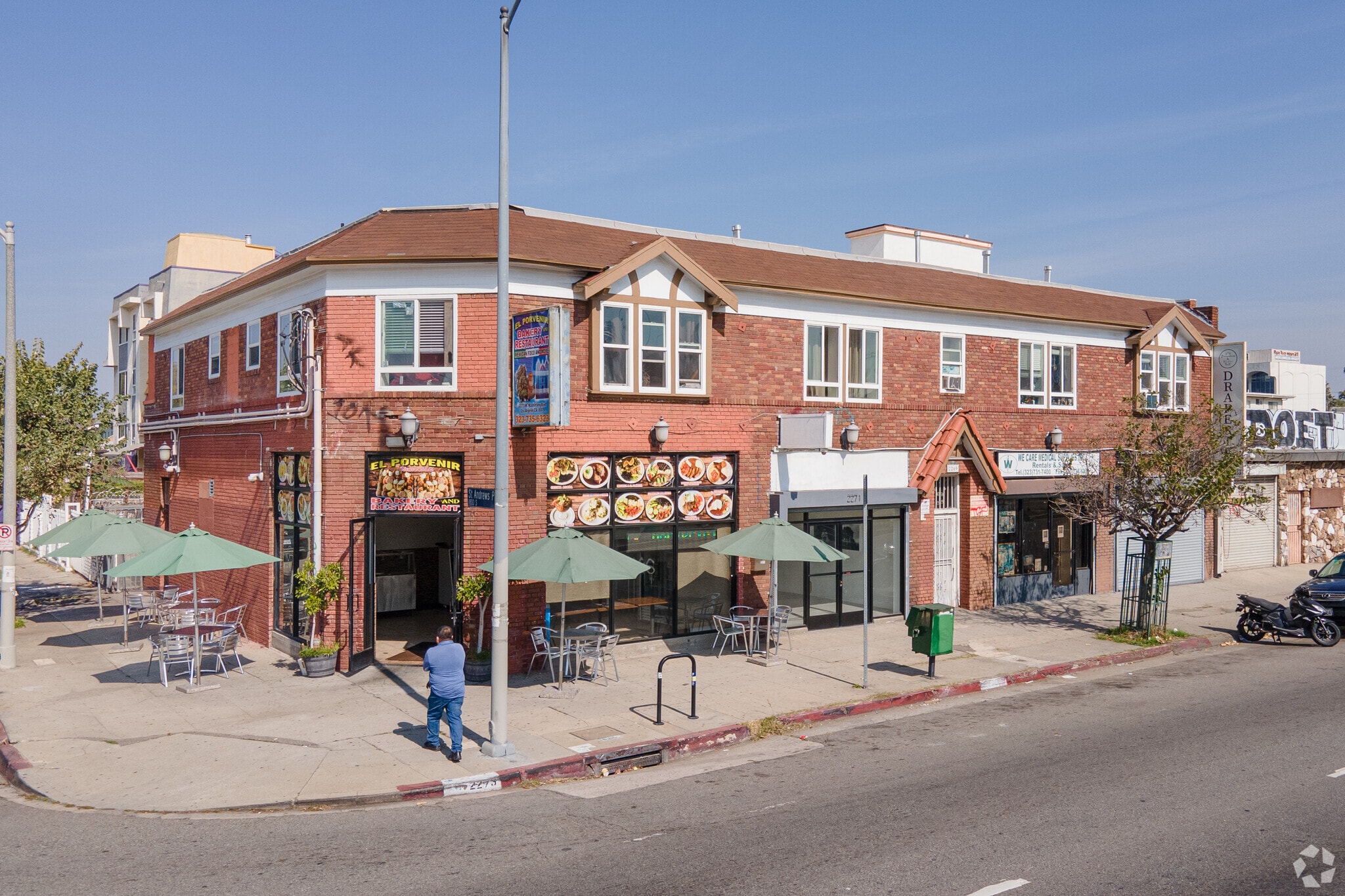 2265-2273 Washington Blvd, Los Angeles, CA à louer Photo principale– Image 1 sur 5