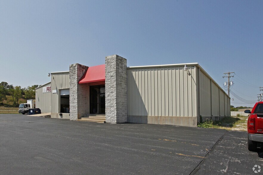 2115 N Sports Complex Ln, Nixa, MO à louer - Photo de l’immeuble – Image 2 sur 5