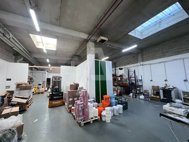 Plus de détails pour 1-3 Rue Des Campanules, Lognes - Local d'activités à louer
