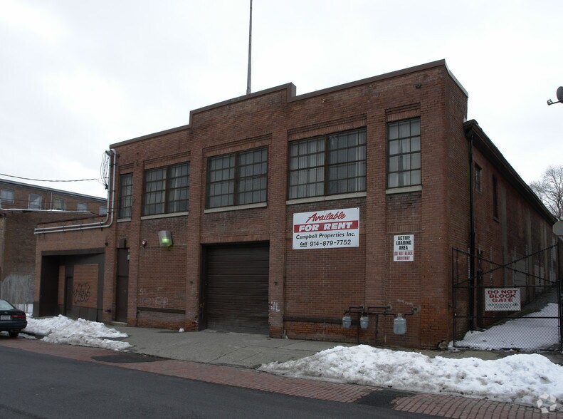 337-341 Liberty St, Newburgh, NY à louer - Photo de l’immeuble – Image 1 sur 7