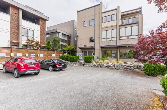 6075 California Ave SW, Seattle, WA à louer - Photo de l’immeuble – Image 2 sur 2