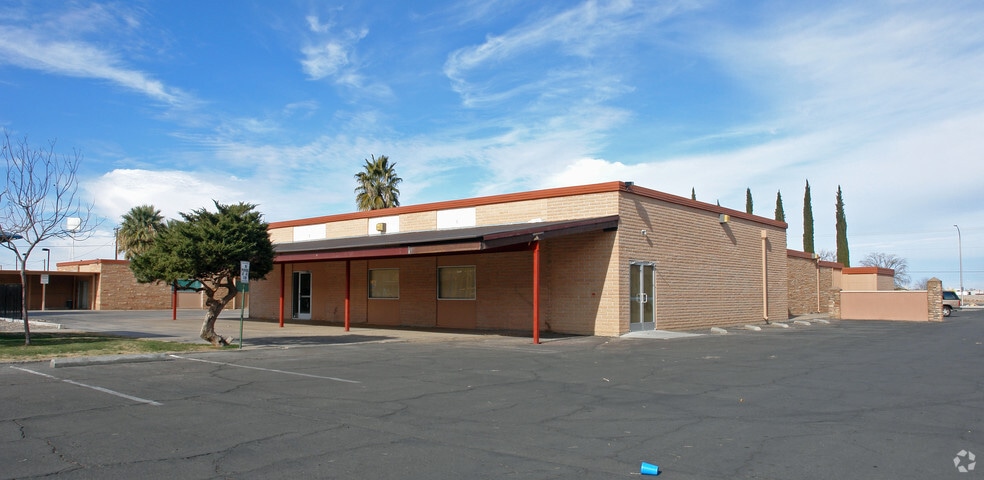2407 W Picacho Ave, Las Cruces, NM à louer - Photo de l’immeuble – Image 3 sur 4