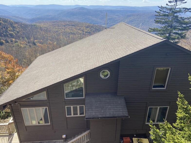 941 N Westridge Rd, Snowshoe, WV à vendre - Photo de l’immeuble – Image 2 sur 10