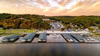 Plus de détails pour 215 W Water St, Grafton, IL - Spécialisé à vendre