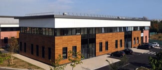 Plus de détails pour 6 Rue Du Commandant D'estienne D'orves, Villeneuve-la-Garenne - Bureau à louer