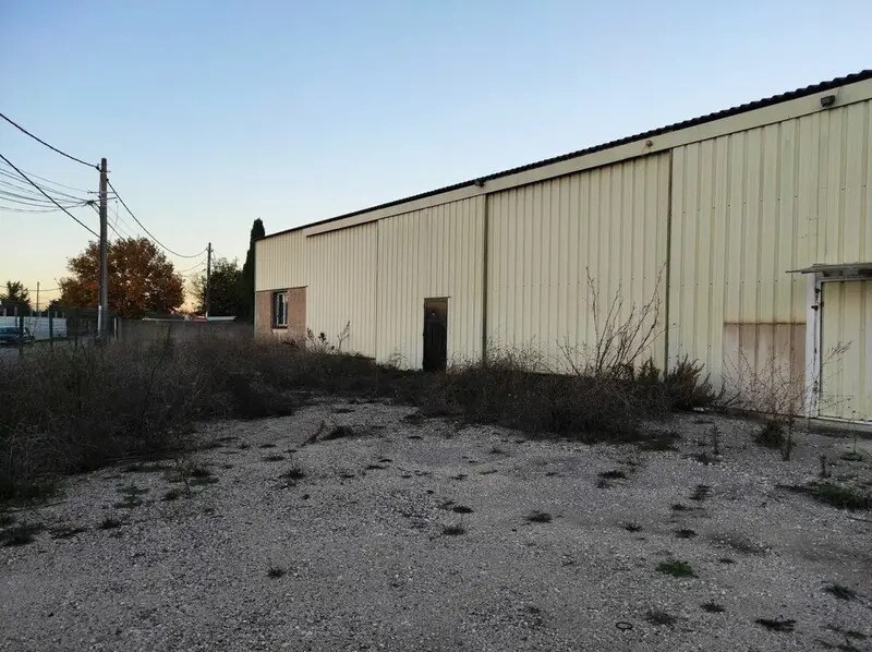 Industriel/Logistique dans Gignac-la-Nerthe à louer Photo de l’immeuble– Image 1 sur 3