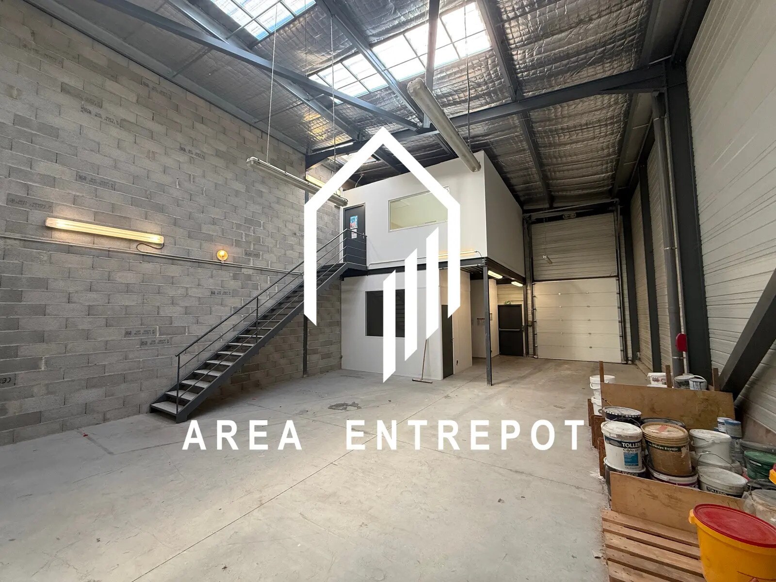 Local d’activités dans Gémenos à louer Photo intérieure– Image 1 sur 8