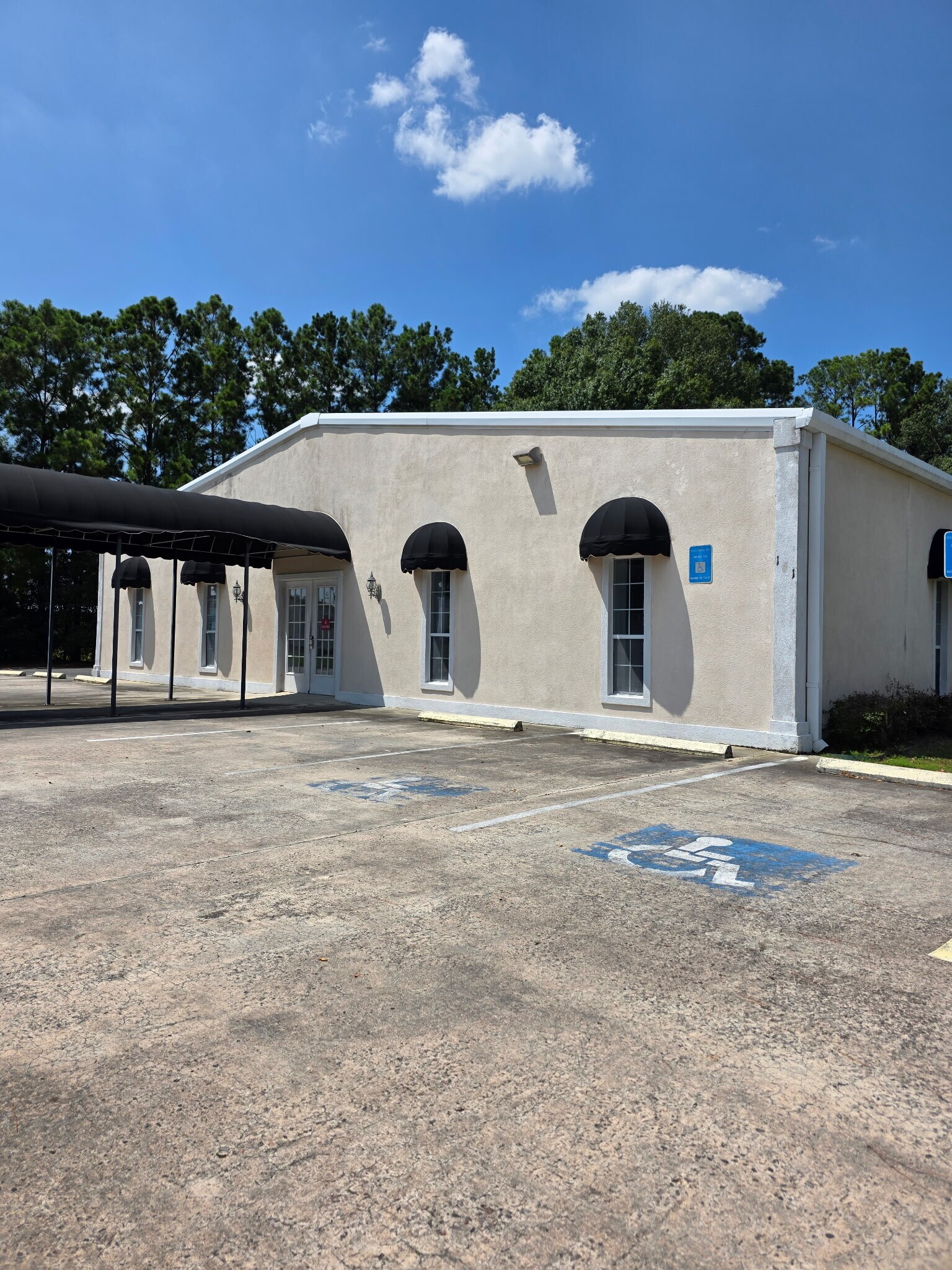161 Knight Avenue Cir, Waycross, GA à louer Photo de l’immeuble– Image 1 sur 14