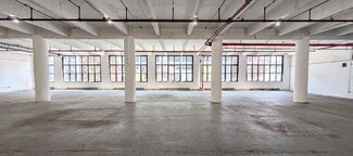 Plus de détails pour 47-32 Austell Pl, Long Island City, NY - Industriel/Logistique à louer