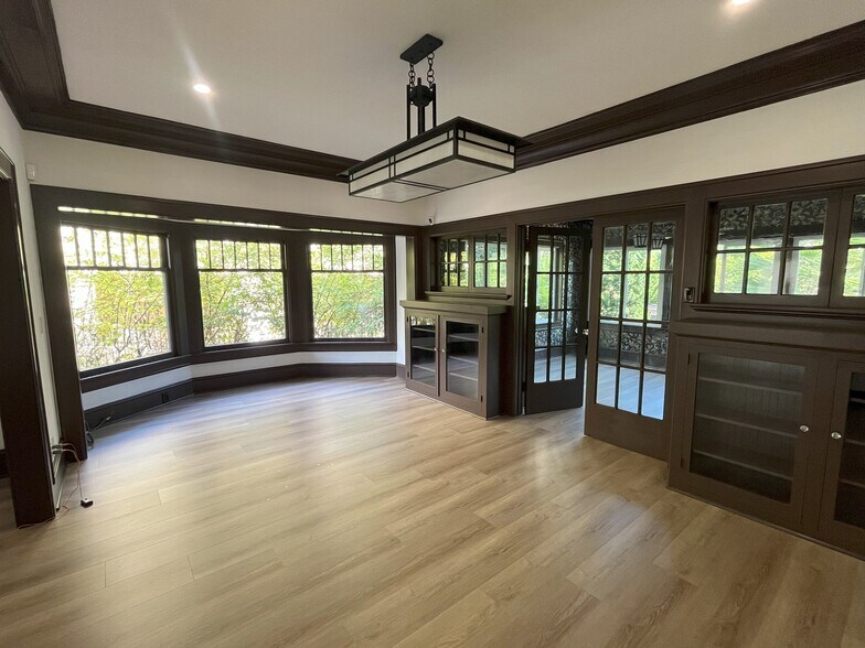 658 S Bronson Ave, Los Angeles, CA à louer - Photo de l’immeuble – Image 3 sur 22