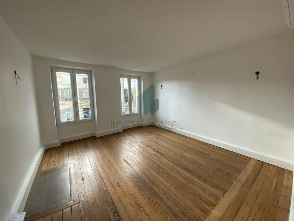 Local d'activités dans Vaux-sur-Seine à vendre Photo de l’immeuble– Image 1 sur 10
